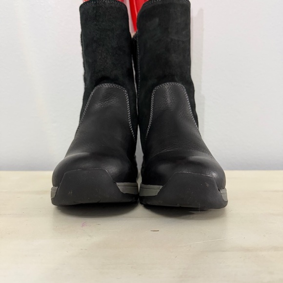 Woolrich Black and Gray Winter Boots size 8 - Picture 5 of 9